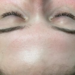 CR Beauty - Eyebrow shape up and wax (before)