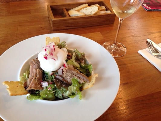 Photo of Bistro Santinka - Praha, PR, CZ. Tuniakový šalat