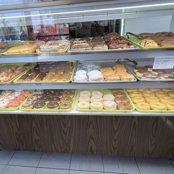 Foster's Donuts - Donuts Near Me - Redlands, California