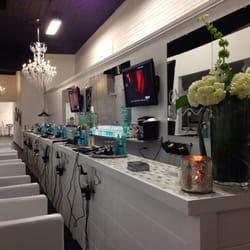 Blow-Out Hair Bar & Beauty Lounge