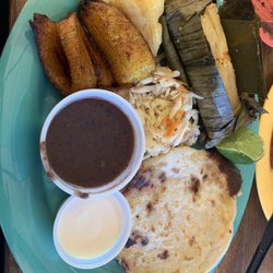 Latina Restaurant - Salvadoran Sampler, very fresh and tasty!