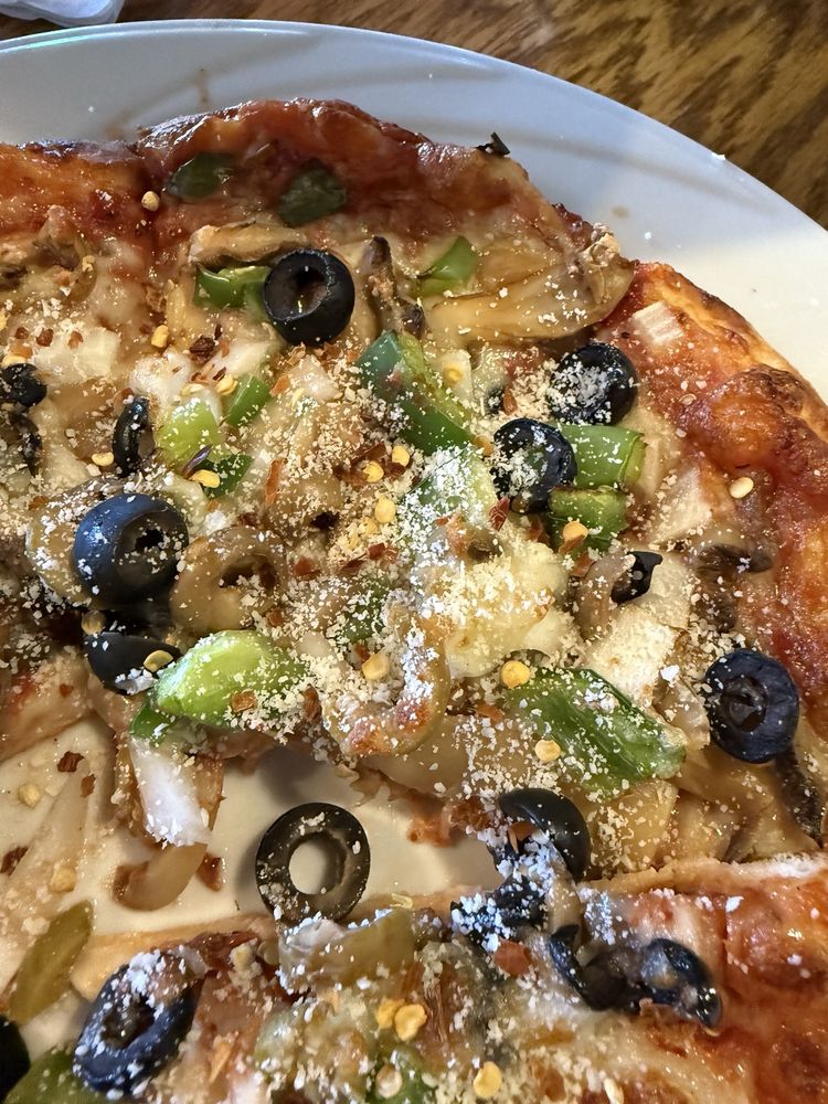 Locri Pizzeria Logo