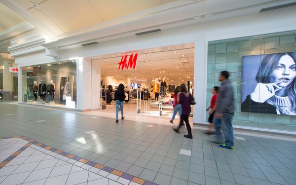 Moorestown Mall by null