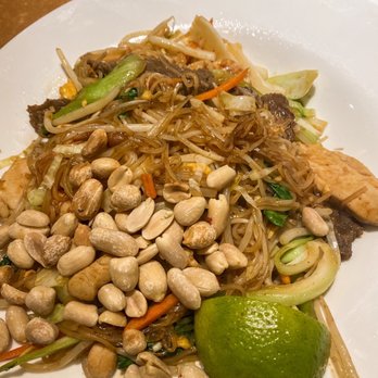 Mai Lee - Pad thai - Vietnamese Near Me - Saint Louis, Missouri Mai Lee - Pad thai - Vietnamese Near Me - Saint Louis, Missouri