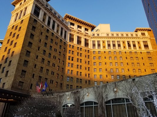 THE SAINT PAUL HOTEL - Hotel at 350 Market St, Saint Paul, Minnesota