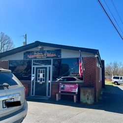 Thelma Lou’s Barbeque & Grill - Front entrance of restaurant