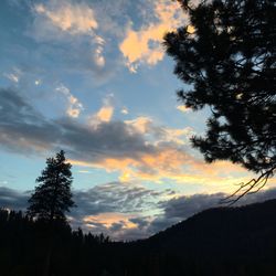 · The Village at Highlands Ranch - Sunset Outside Of Room