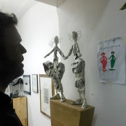 Cartapesta - Per quest' opera ha preso spunto dal disegno di una bambina :)