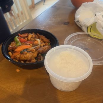 Corolla Bowls - Cashew Chicken - Thai Near Me - Corolla, North Carolina