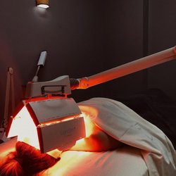 LightStim ProPanel provides rejuvenating wavelengths of light energy to treat either anti-aging, acne or pain.