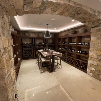 Aurora - Wine cellar - Mexican Near Me - Cancún, ROO