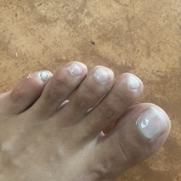 Gel Pedicure (Terrible Job) Gel Pedicure (Terrible Job)