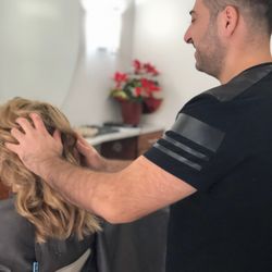 NUMI A Nuriel Abramov Salon - Senior stylist Asher