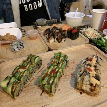 Akino - Sushi Bars Near Me - Elmhurst, New York