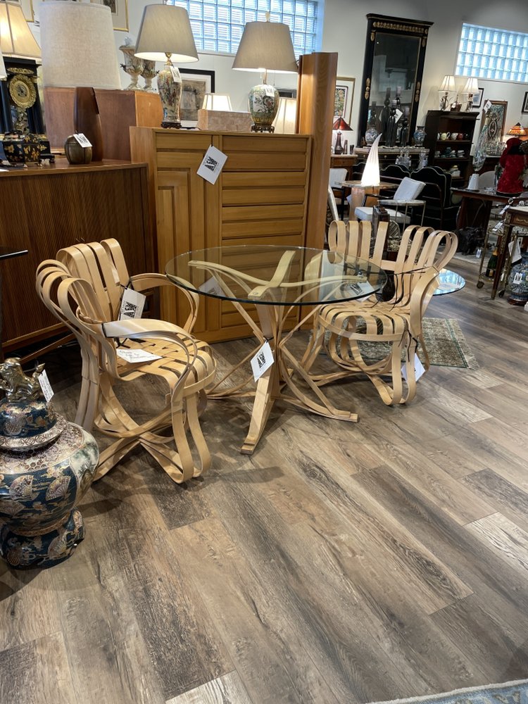 THE VAULT COLLECTION Updated October 2024 4737 E Douglas Ave