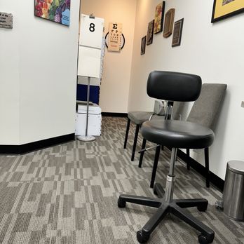 Burbank Family Optometry - Exam Room - Optometrists Near Me - Burbank, California Burbank Family Optometry - Exam Room - Optometrists Near Me - Burbank, California