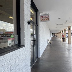 Beall's Outlet