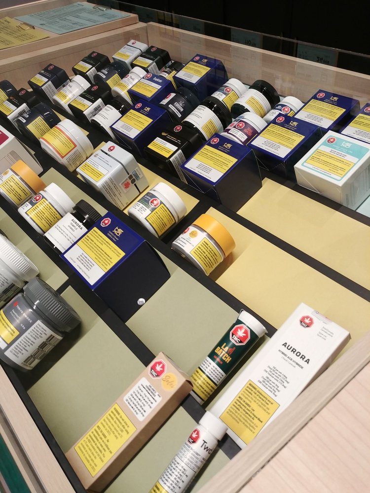 SQDC 90 Boulevard SaintJeanBaptiste, Châteauguay, Quebec, Canada