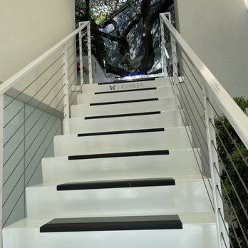 Frame Hotel Treehouse - Entry way - Hotels Near Me - Austin, Texas Frame Hotel Treehouse - Entry way - Hotels Near Me - Austin, Texas