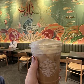 Starbucks - Coffee & Tea Near Me - Orlando, Florida