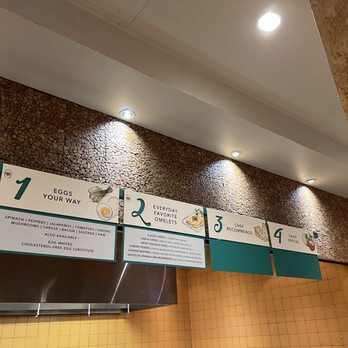 Embassy Suites by Hilton Albuquerque - Made to order omlette station - Hotels Near Me - Albuquerque, New Mexico Embassy Suites by Hilton Albuquerque - Made to order omlette station - Hotels Near Me - Albuquerque, New Mexico