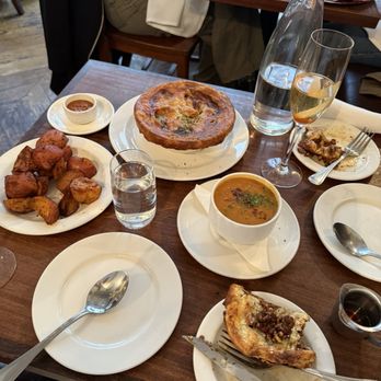 Tilikum Place Cafe - Chicken pot pie, Soup, Roasted Potatoes, Sweet Dutch Baby - New American Near Me - Seattle, Washington Tilikum Place Cafe - Chicken pot pie, Soup, Roasted Potatoes, Sweet Dutch Baby - New American Near Me - Seattle, Washington