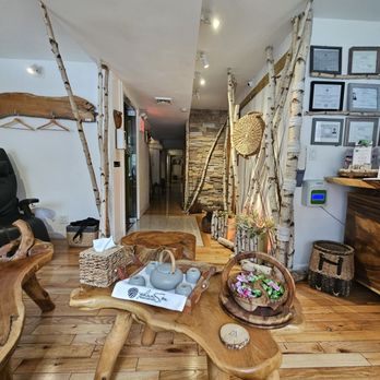 Yihan Spa - Area by the front desk - Massage Therapy Near Me - New York, New York Yihan Spa - Area by the front desk - Massage Therapy Near Me - New York, New York