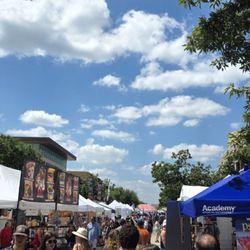 The Galleria - Pecan Street festival