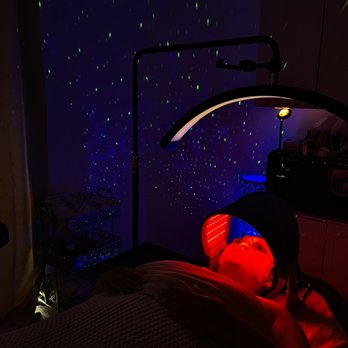 Luxurious Honey - Red Light Therapy - Skin Care Near Me - Portland, Oregon Luxurious Honey - Red Light Therapy - Skin Care Near Me - Portland, Oregon