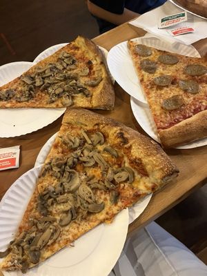 Benny Ravello's by null