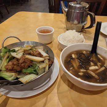 Vegan Enjoyable - Hot & sour soup and mixed vegetable basil - Food Delivery Services Near Me - San Francisco, California Vegan Enjoyable - Hot & sour soup and mixed vegetable basil - Food Delivery Services Near Me - San Francisco, California
