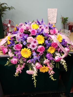 SVENDSEN FLORIST - Updated December 2025 - 20 Photos & 18 Reviews ...