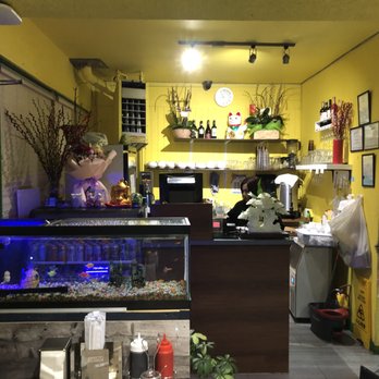 Ivy’s Kitchen Vietnamese Restaurant - Fish tank and front counter~ - Vietnamese Near Me - Vancouver, British Columbia Ivy’s Kitchen Vietnamese Restaurant - Fish tank and front counter~ - Vietnamese Near Me - Vancouver, British Columbia