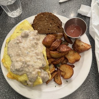 Toast - Dirty Cowboy Omelete with Home Fries and wheat Toast - Breakfast & Brunch Near Me - Ferndale, Michigan