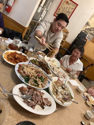 Happy Days Chinese Seafood Restaurant by null