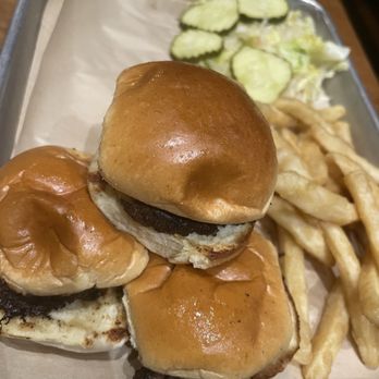 BJ's Restaurant & Brewhouse - Burger Sliders With Fries* - New American Near Me - Miami, Florida