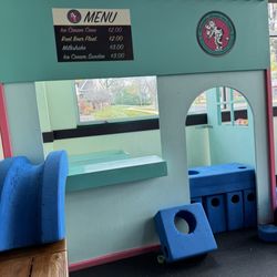 Play ice cream shoppe for kids