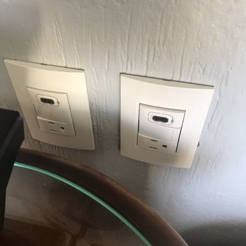 Marriott Cancun Resort - Bedside USB charging ports - Hotels Near Me - Cancún, ROO Marriott Cancun Resort - Bedside USB charging ports - Hotels Near Me - Cancún, ROO