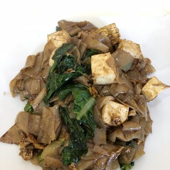 Khun 9 Thai Kitchen - Pad see ew with tofu - Thai Near Me - Torrance, California
