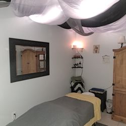 Nicole Basora Massage Therapy - Massage room