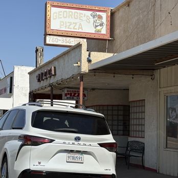 George's Pizza - Outside parking - Pizza Near Me - Holtville, California George's Pizza - Outside parking - Pizza Near Me - Holtville, California