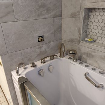 Ella's Bubbles - Beautiful fits our alcove - Kitchen & Bath Near Me - Chicago, Illinois Ella's Bubbles - Beautiful fits our alcove - Kitchen & Bath Near Me - Chicago, Illinois