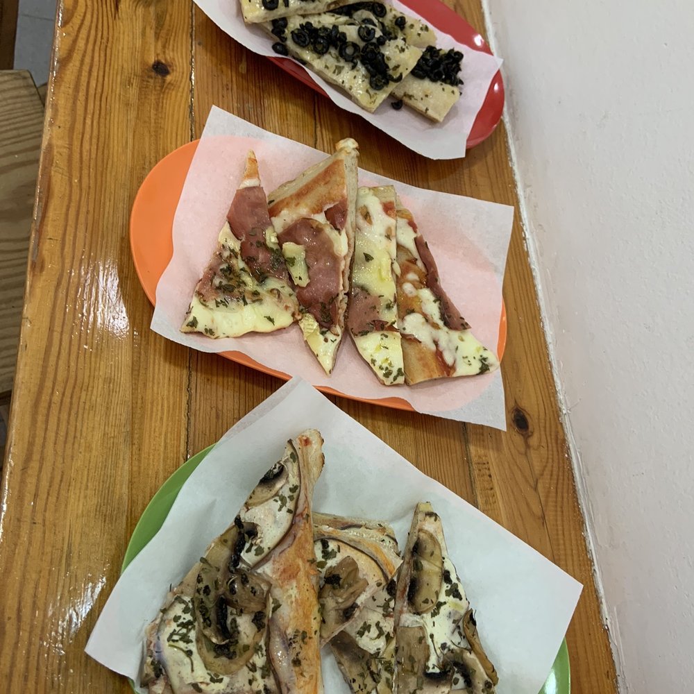 Primo Basílico - Olive focaccia, Brie and bacon, vegan mushroom - Pizza Near Me - Lisbon, 11 Primo Basílico - Olive focaccia, Brie and bacon, vegan mushroom - Pizza Near Me - Lisbon, 11