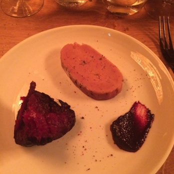 Claude Colliot Restaurant - Foie gras, betteraves rouges au four et confiture de mûres - French Near Me - Paris, 75 Claude Colliot Restaurant - Foie gras, betteraves rouges au four et confiture de mûres - French Near Me - Paris, 75
