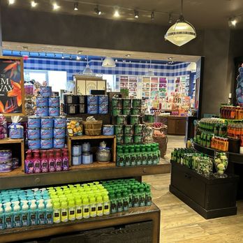 BATH & BODY WORKS - Updated December 2025 - 11559 Parkway Plaza Dr
