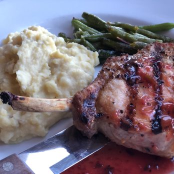 Hotel El Capitan - Raspberry glazed pork chop, green beans and mashed potatoes. - Hotels Near Me - Van Horn, Texas Hotel El Capitan - Raspberry glazed pork chop, green beans and mashed potatoes. - Hotels Near Me - Van Horn, Texas