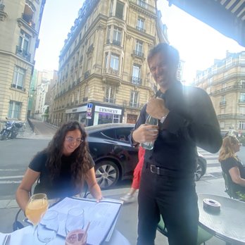 Di Vino - Bob the coolest waiter! - Wine Bars Near Me - Paris, 75 Di Vino - Bob the coolest waiter! - Wine Bars Near Me - Paris, 75