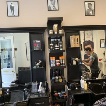 South Ken Barbers - My hubby getting great haircut and skincare too. - Barbers Near Me - London, XGL South Ken Barbers - My hubby getting great haircut and skincare too. - Barbers Near Me - London, XGL