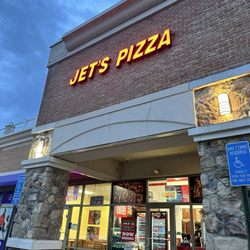 Jet's Pizza - Outside