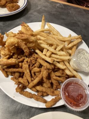 Sonny's Waterfront Restaurant by null